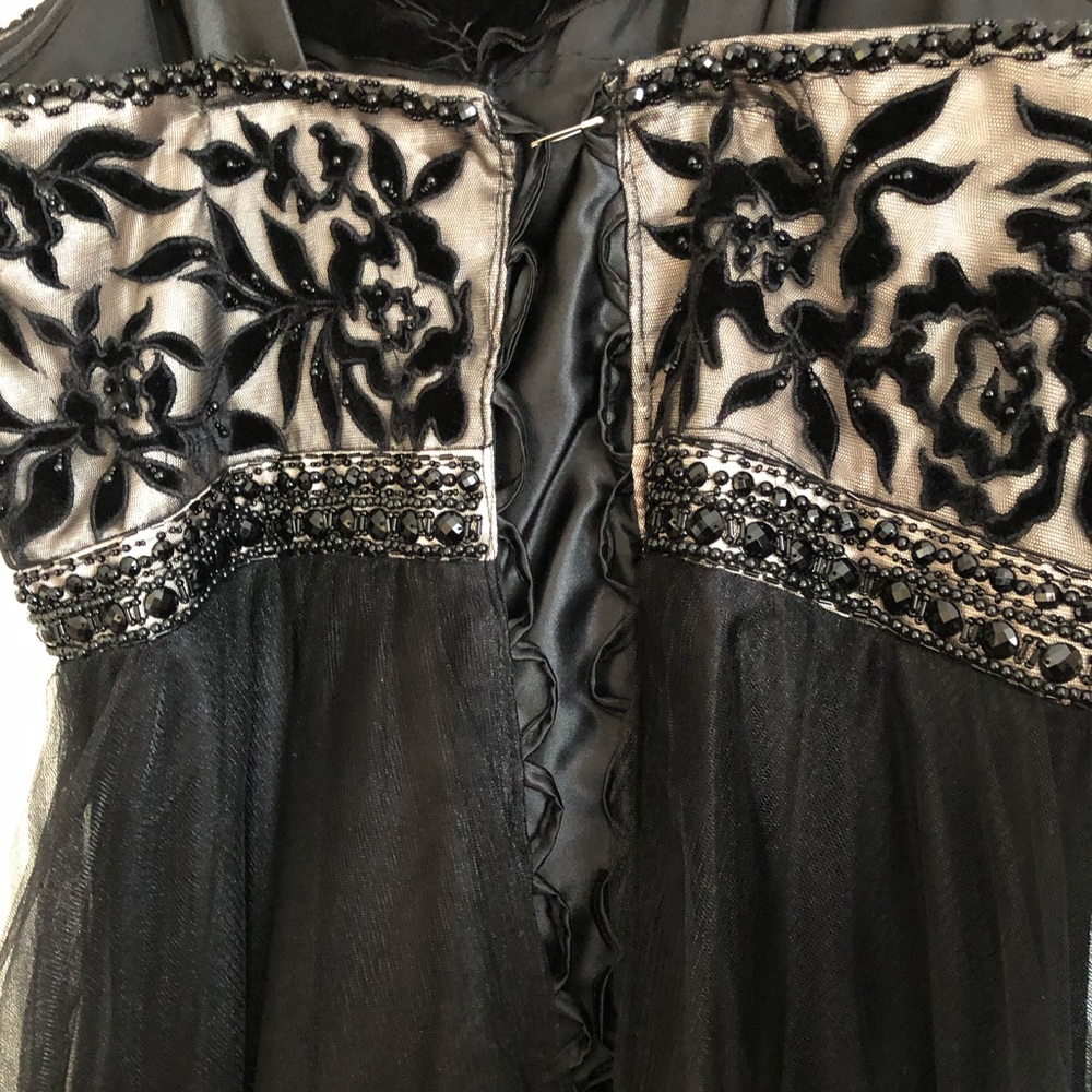 Black prom dress - Picture 5 of 10